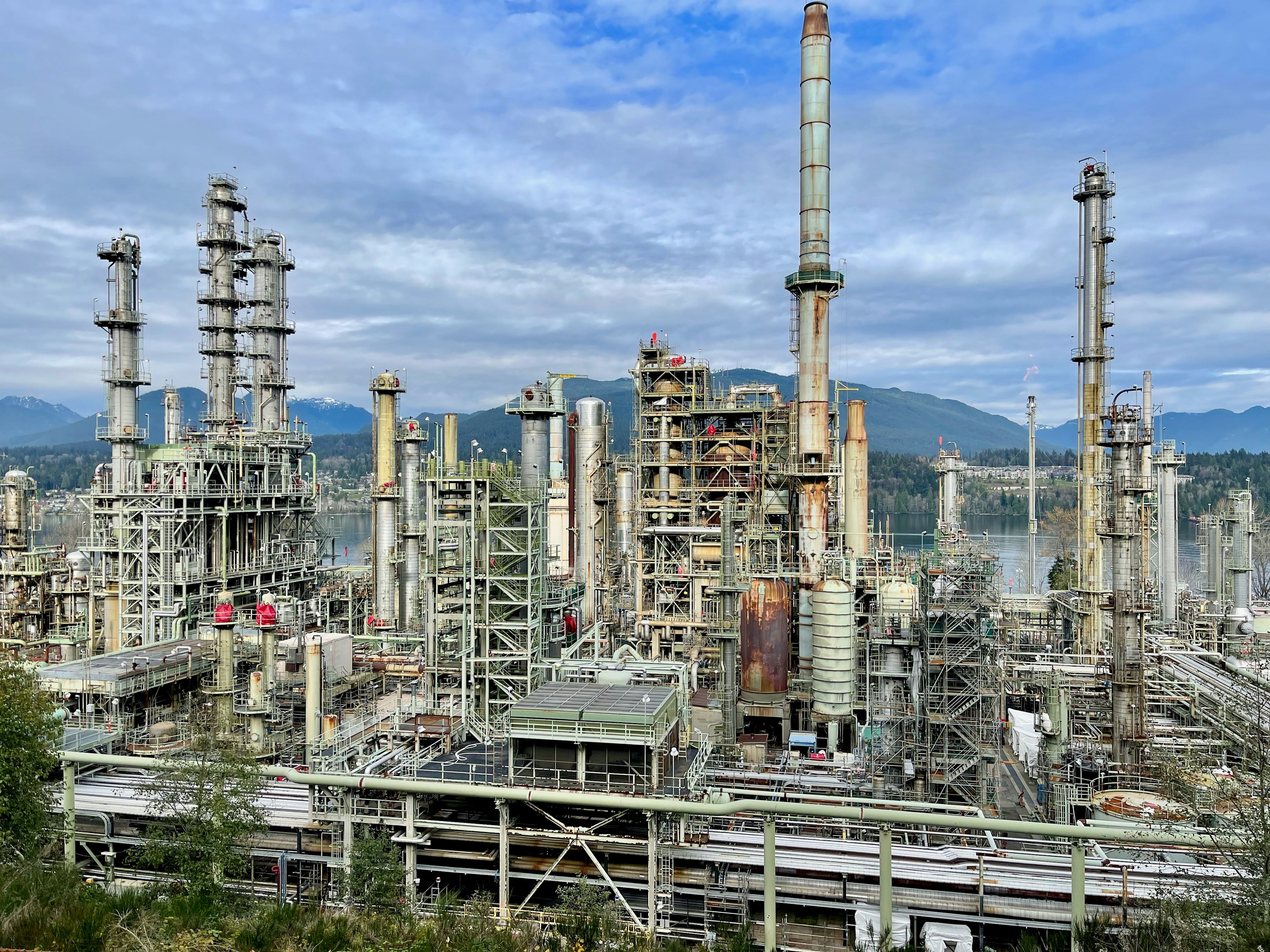 A large industrial area with a lot of tall buildings